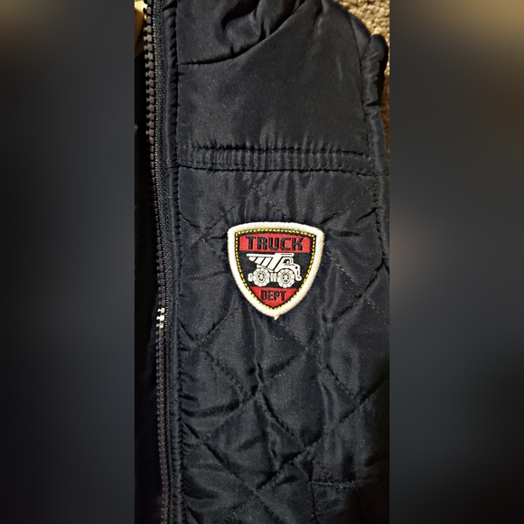 Boys Headquarters Vest - Picture 5 of 6